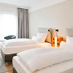 美卡门乌纳旅馆 4*