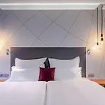 メルキュール ウンナ ホテル 4*